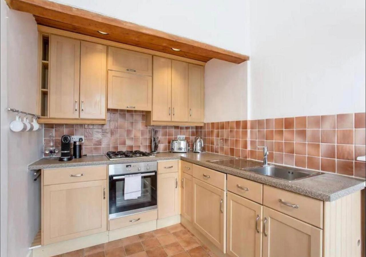 Modern, Bright & Spacious 3 Bedroom In The Heart Of The Centre - Double Beds - Sleeps Up To 6 Guests * Édimbourg