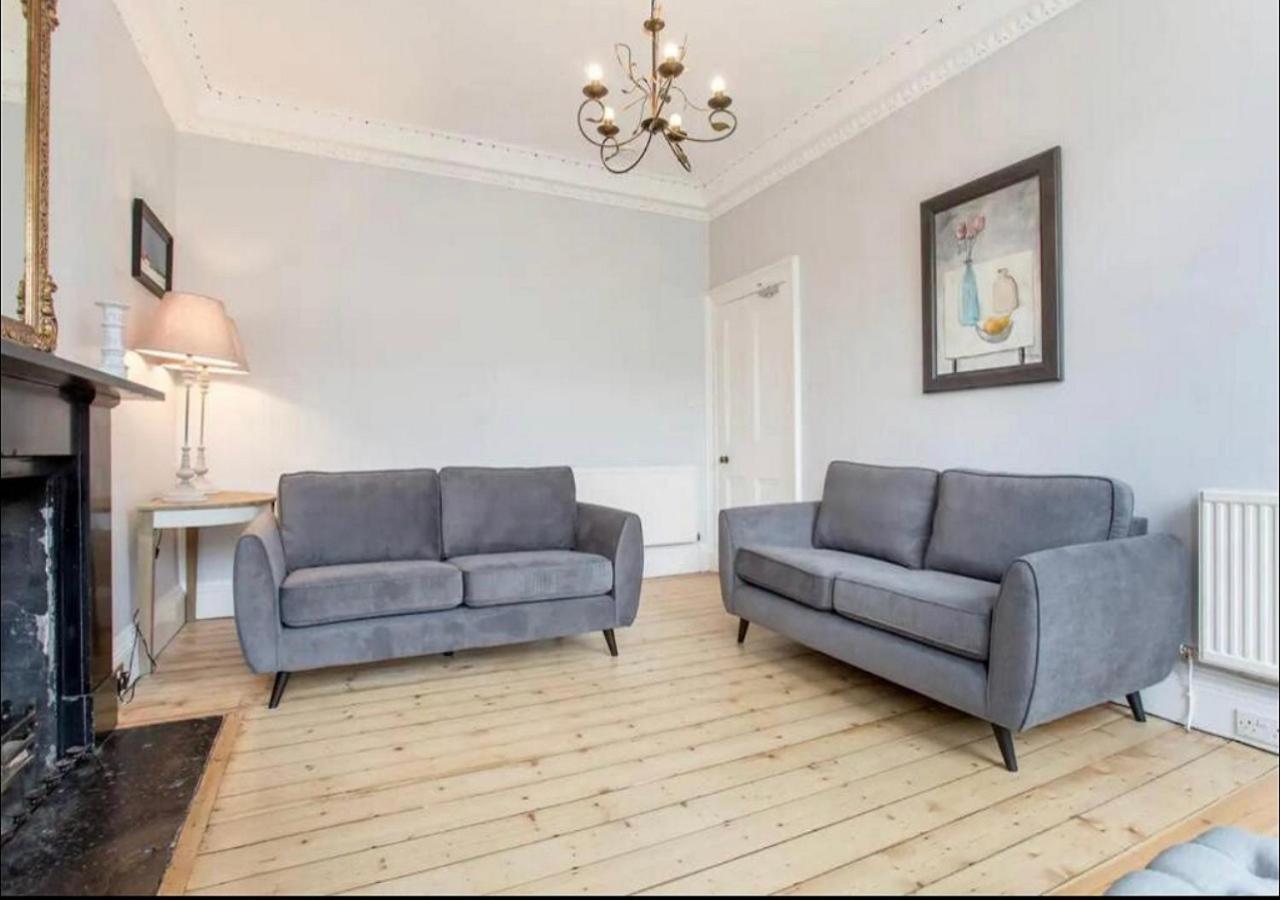Modern, Bright & Spacious 3 Bedroom In The Heart Of The Centre - Double Beds - Sleeps Up To 6 Guests Appartement Édimbourg