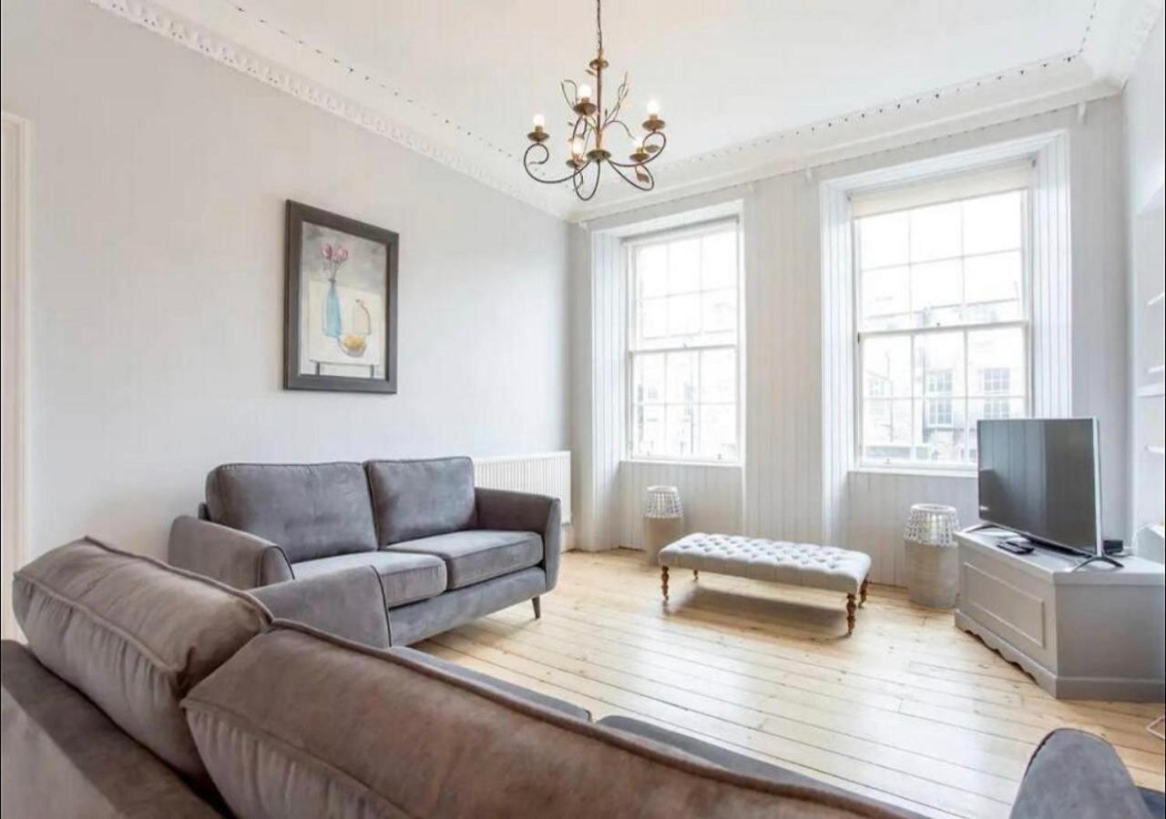 Modern, Bright & Spacious 3 Bedroom In The Heart Of The Centre - Double Beds - Sleeps Up To 6 Guests * Édimbourg